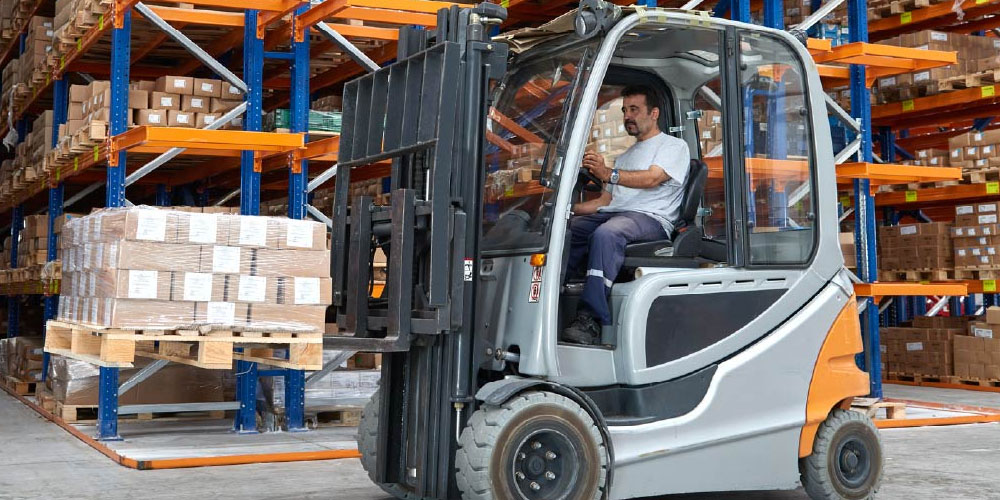 Industrial Applications of Mini Forklifts